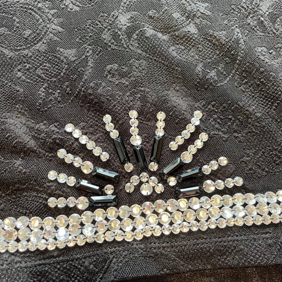 Elegant Black Embellished Short Sleeve Top - Picture 13 of 15